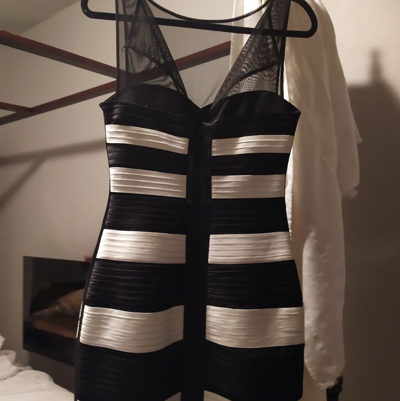 BCBG dress, size 6, black and white - Picture 3 of 4